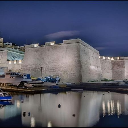 Вилла 1500 Little Pink House In Kalkara Creek Экстерьер фото