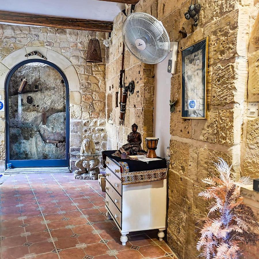 Вилла 1500 Little Pink House In Kalkara Creek Экстерьер фото